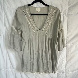 2Love Women's Gray Bell Sleeve Crochet Trim V Neck Tunic Top Size S